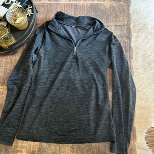 Men’s Lululemon gray quarter zip blue zipper Lululemon gently used